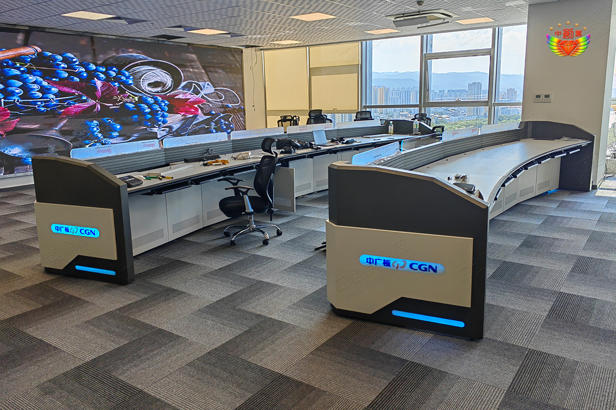 智慧城市指揮中心監控操作臺圖片